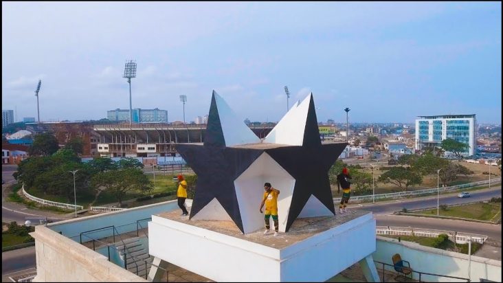 Banku Music - Genging feat. GuiltyBeatz, Mr Eazi, Medikal & Joey B - (Dance Video)