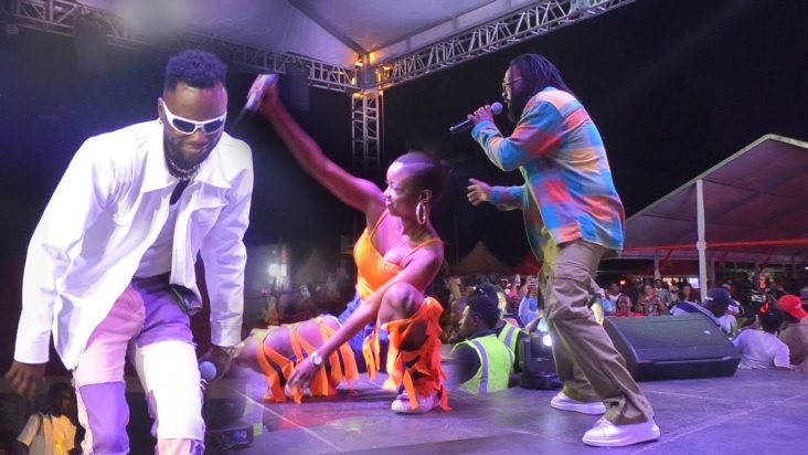 TIMAYA , SAT B na MONA WALDA  barahaturiye i Bujumbura (LIVE MUSIC)