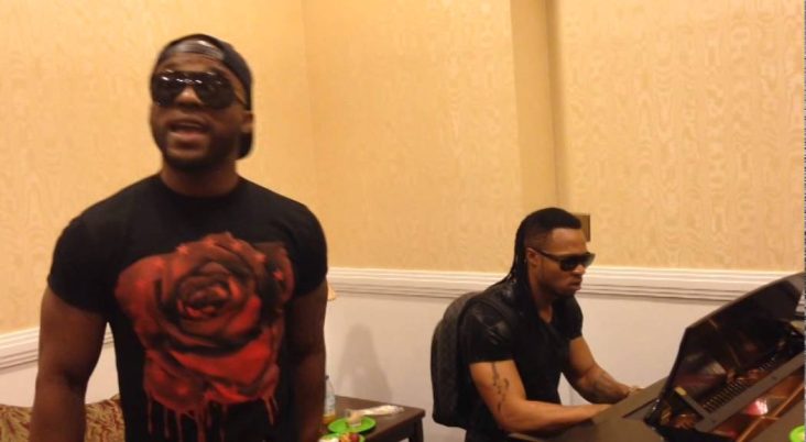 Iyanya + Flavour Live Backstage Freestyle in DC