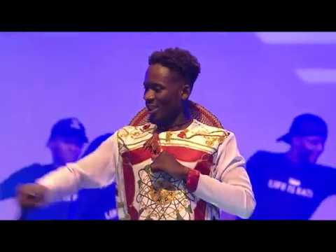 Mr. Eazi performing 'Hollup', 'Dance For Me' at 2016 Soundcity MVP Awards Festival