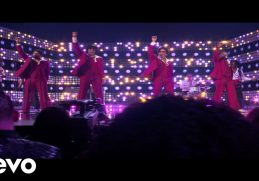 Silk Sonic Billboard Music Awards 2022 Performance "Love's Train"