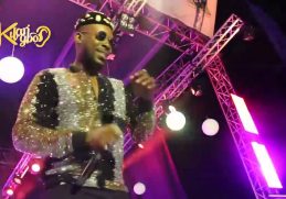 Simi And Adekunle Gold's Performance { Nigerian Entertainment}