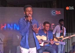 JOHNNY DRILLE performs 'My Beautiful Love' and 'Love don't lie' Holyholla Pluggedin Live 2017