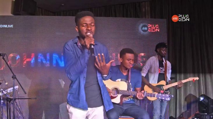 JOHNNY DRILLE performs 'My Beautiful Love' and 'Love don't lie' Holyholla Pluggedin Live 2017