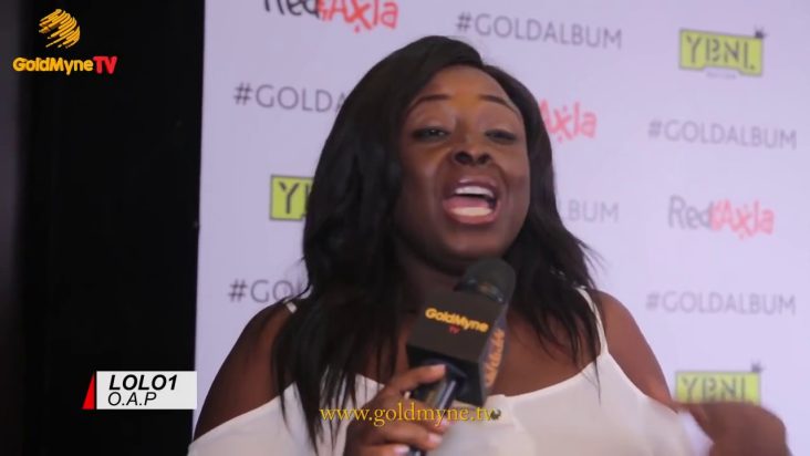 WATCH ADEKUNLE GOLD'S ALBUM LISTENING PARTY (GOLD)