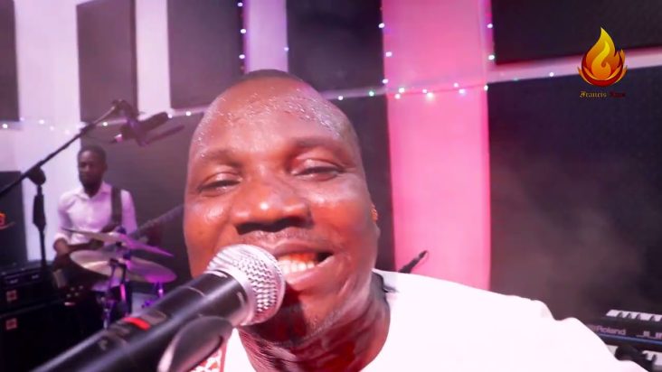 Live Studio Sessions: Minister Francis Amo  Performs Live  At Davejoy Studios