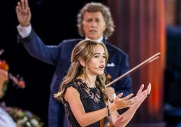 15 Year Old Emma Sings Voilà – André Rieu, Maastricht 2023 (official video)