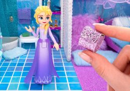 Building A Magical Mini Apartment For Queen Elsa ❄️